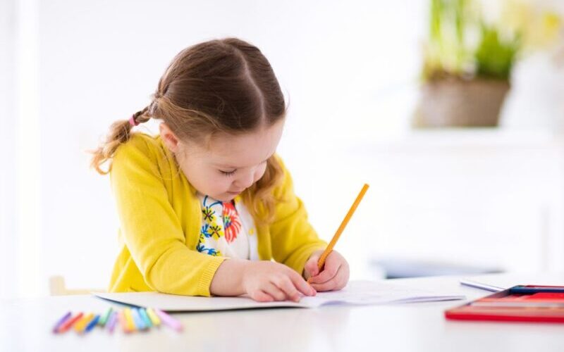 اختلال نوشتن در کودکان و راهکارهایی برای درمان آن