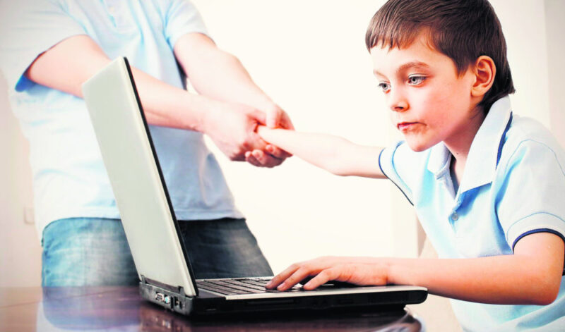 تعیین قوانین برای استفاده کودکان از اینترنت